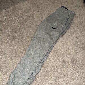 Nike Men Light Gray Joggers